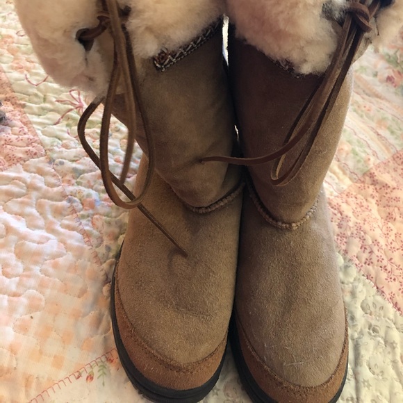 UGG boots - Picture 1 of 5